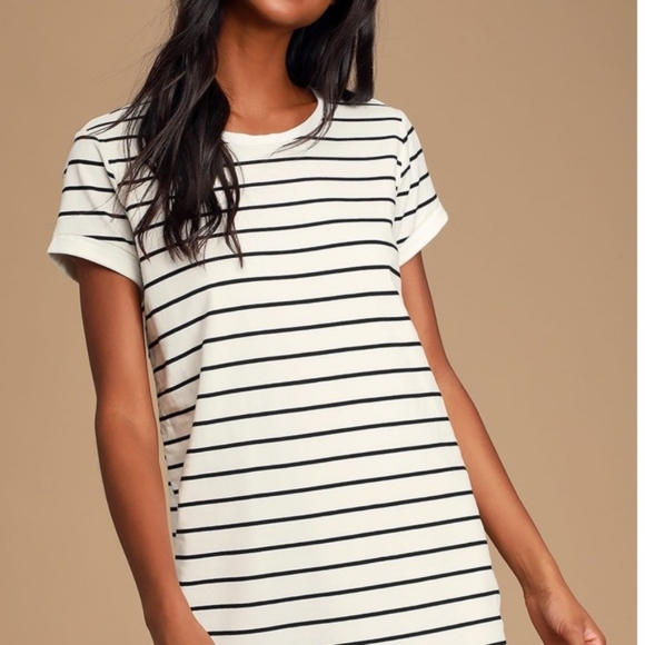 Lulus Cafe Black & Cream stripe dress Sale 💐💐2 for 40 mix size if you like - Picture 3 of 12